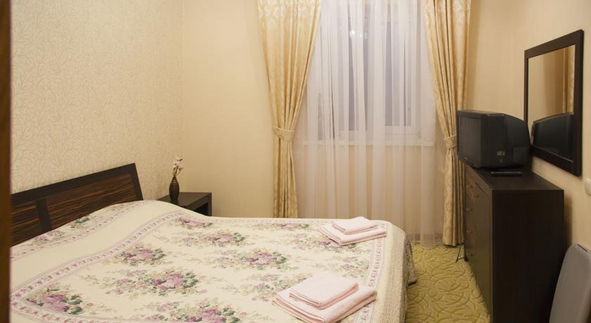 Гостевой дом Floral Courtyard Ялта-12