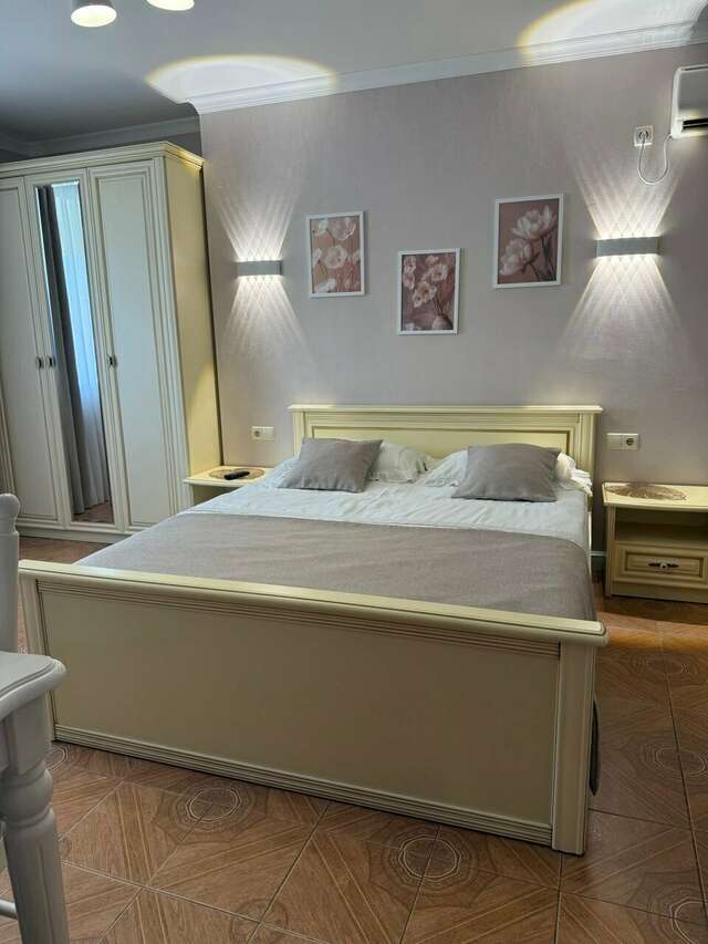 Гостевой дом Floral Courtyard Ялта-10