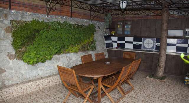 Гостевой дом Floral Courtyard Ялта-26