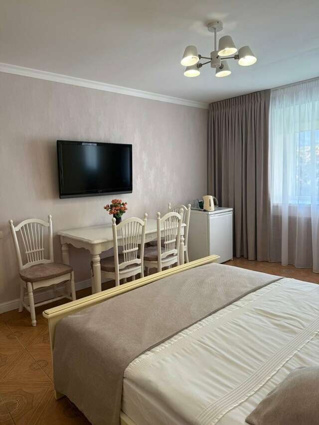 Гостевой дом Floral Courtyard Ялта-12