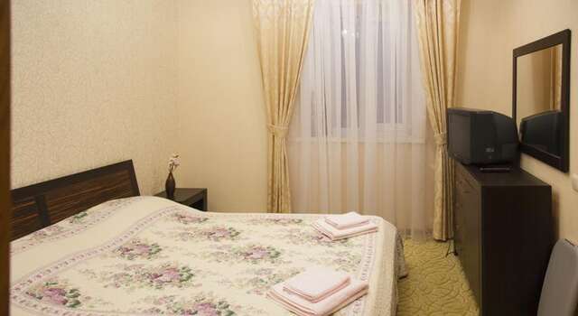 Гостевой дом Floral Courtyard Ялта-11