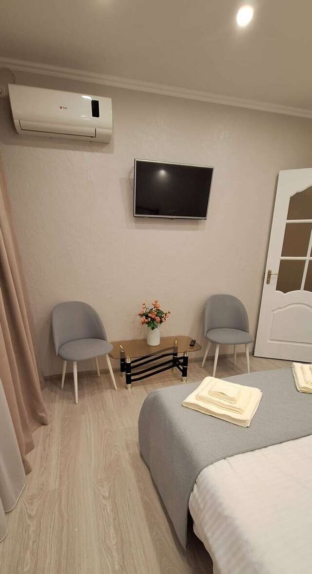 Гостевой дом Floral Courtyard Ялта-24